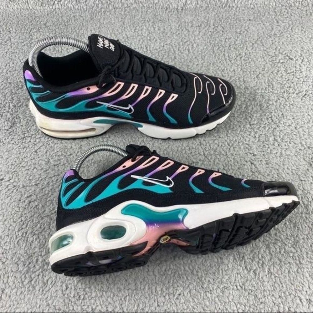 Nike Black and Purple Women's Sneakers - Picture 12 of 12